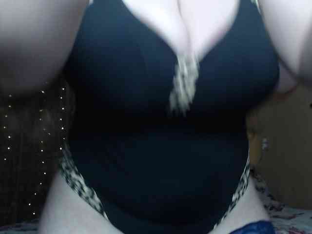 WetAngely webcam