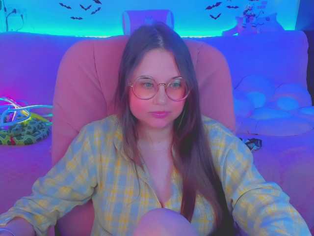 LittleKitsune live cam on BongaCams