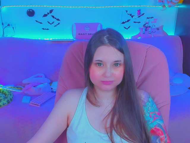 LittleKitsune live cam on BongaCams