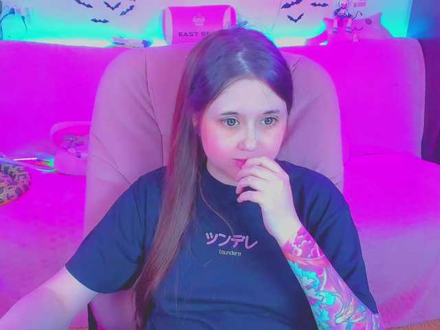 LittleKitsune live webcam show