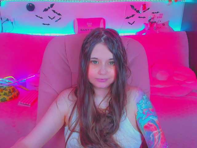 LittleKitsune live cam on BongaCams