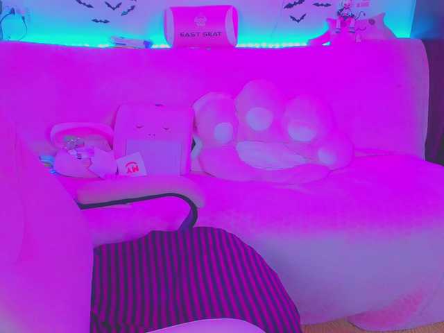 LittleKitsune live webcam show