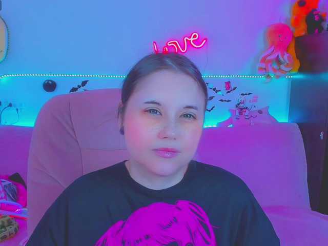 LittleKitsune live cam on BongaCams