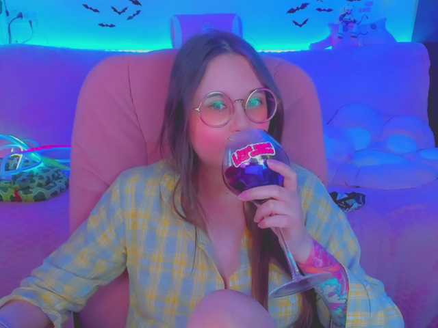 LittleKitsune live cam on BongaCams