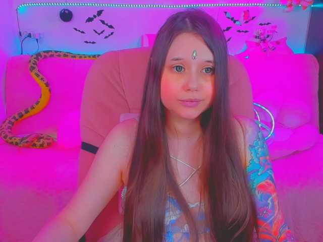LittleKitsune live cam on BongaCams
