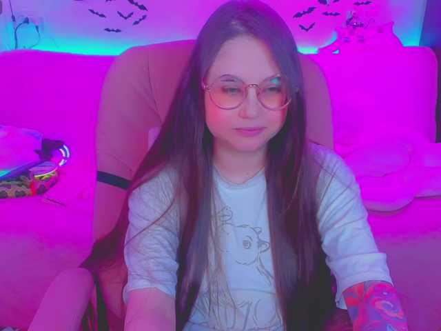 LittleKitsune live cam on BongaCams