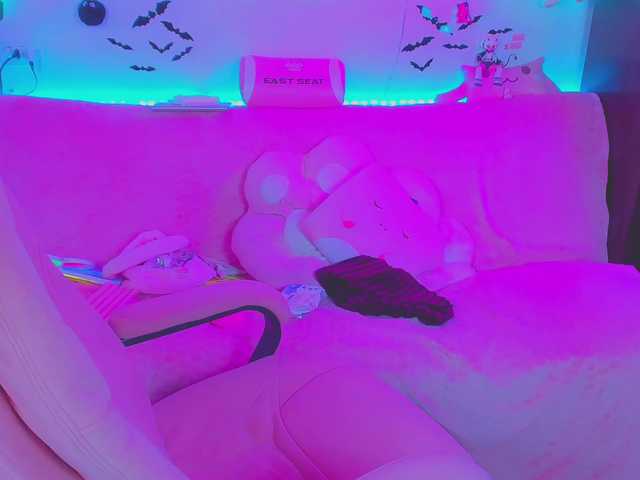 LittleKitsune live cam on BongaCams