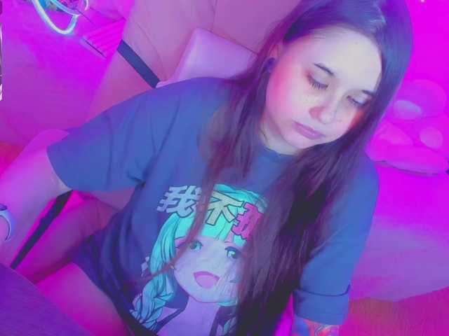 LittleKitsune live cam on BongaCams