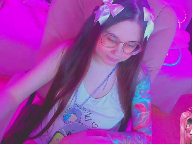 LittleKitsune live cam on BongaCams