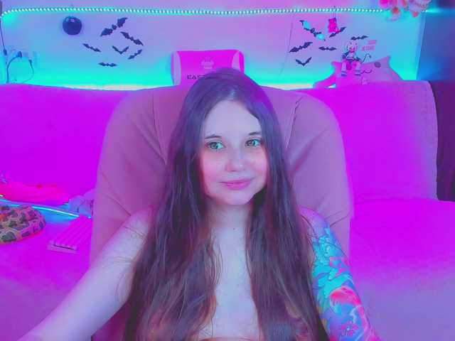 LittleKitsune live cam on BongaCams