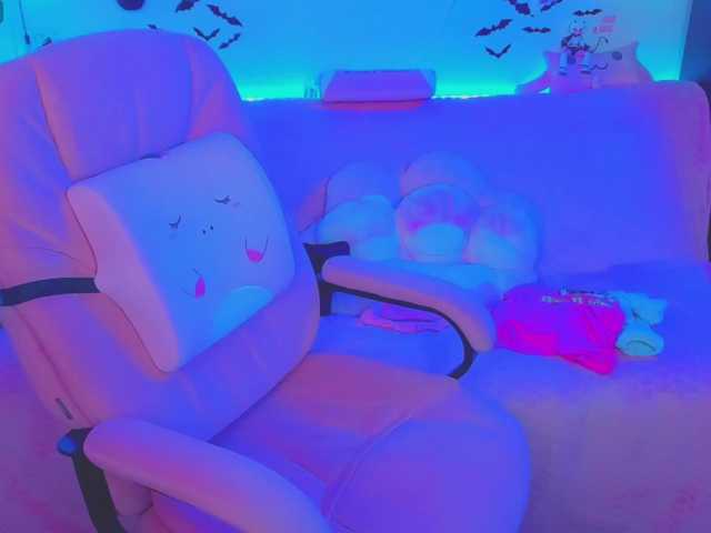 LittleKitsune live cam on BongaCams