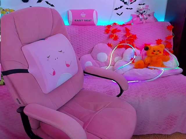 LittleKitsune live cam on BongaCams