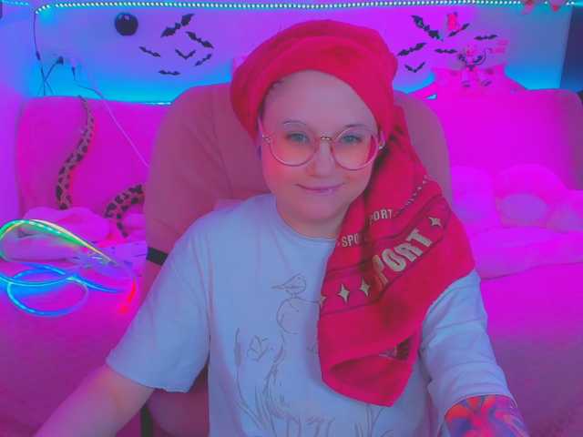 LittleKitsune live cam on BongaCams