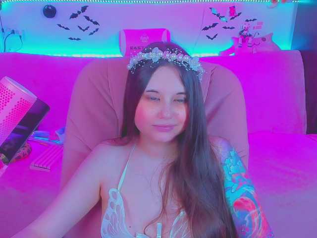 LoliSuccub live webcam show