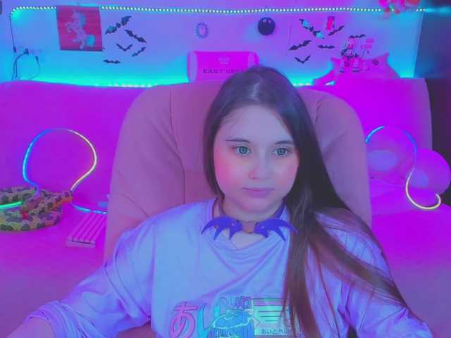 LittleKitsune live cam on BongaCams