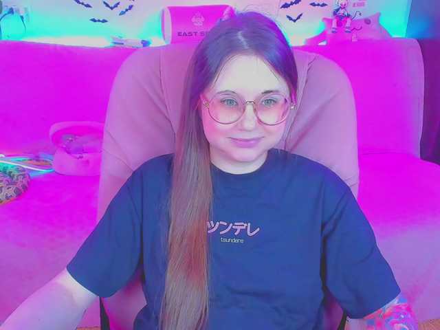 LittleKitsune live cam on BongaCams