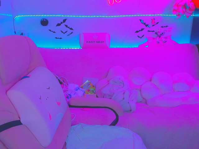 LittleKitsune live cam on BongaCams