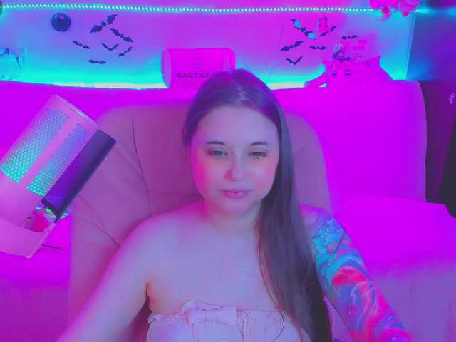 LittleKitsune live cam on BongaCams