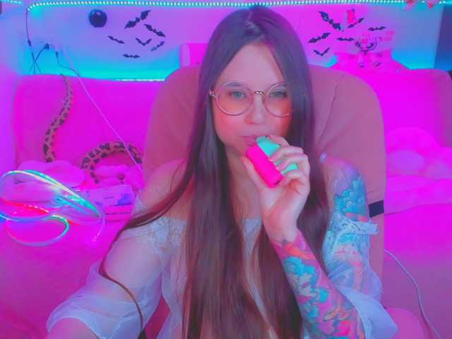 LittleKitsune live cam on BongaCams