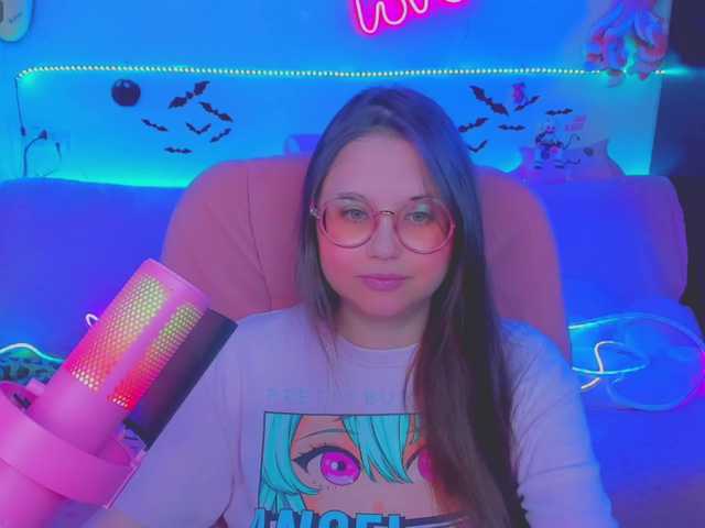 LittleKitsune live cam on BongaCams