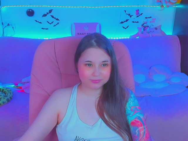 LittleKitsune live cam on BongaCams