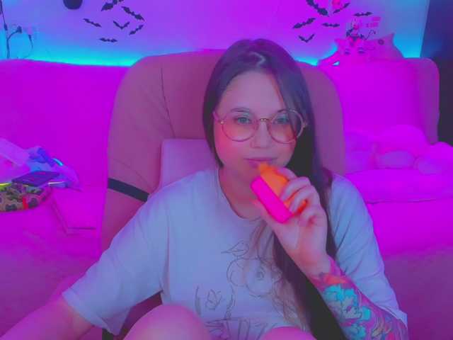 LittleKitsune live cam on BongaCams