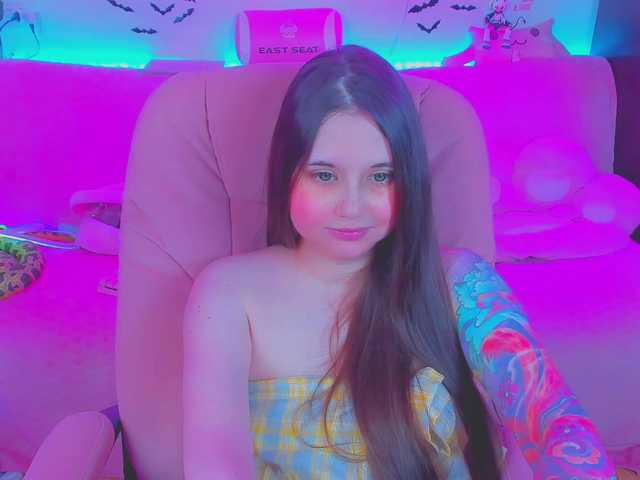LittleKitsune live cam on BongaCams