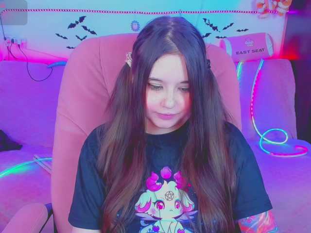 LittleKitsune's BongaCams show and profile