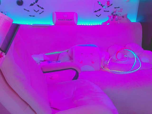 LittleKitsune live cam on BongaCams