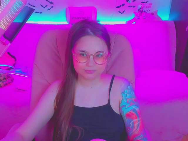 LittleKitsune live cam on BongaCams