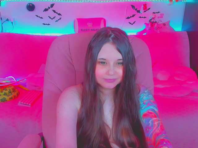 LittleKitsune live cam on BongaCams