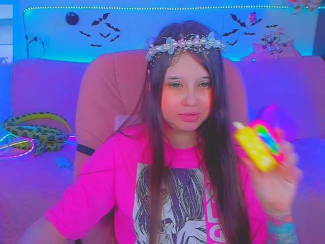 LittleKitsune live cam on BongaCams
