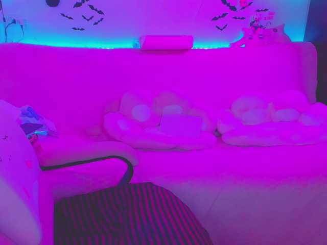 LittleKitsune live cam on BongaCams