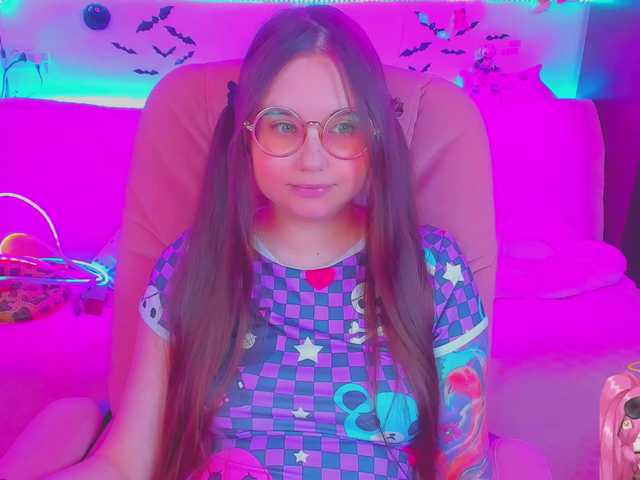 LittleKitsune live cam on BongaCams