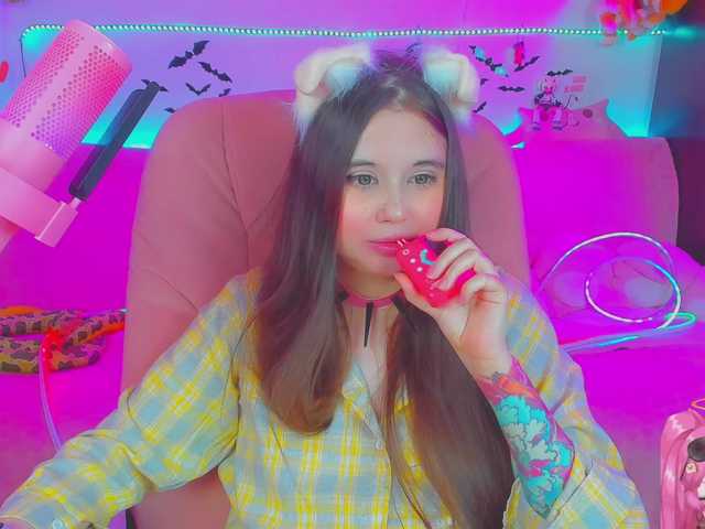 LittleKitsune live cam on BongaCams