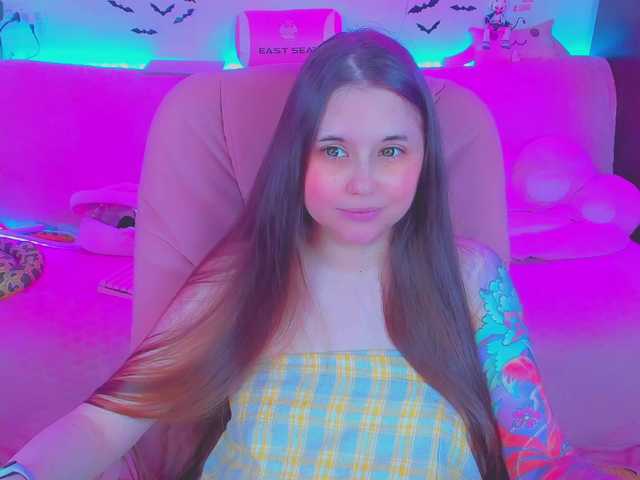 LittleKitsune live cam on BongaCams