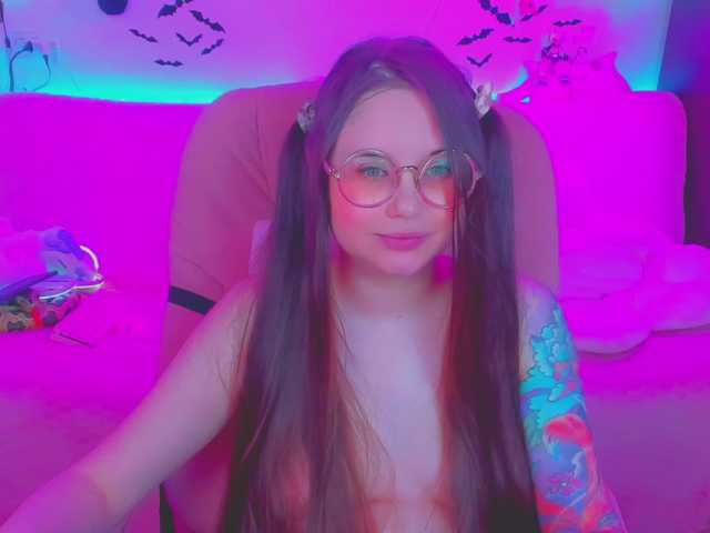 LittleKitsune live cam on BongaCams