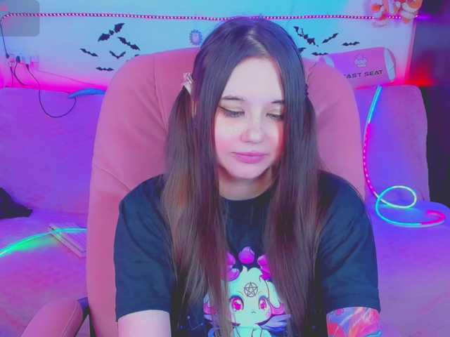 LittleKitsune's BongaCams show and profile