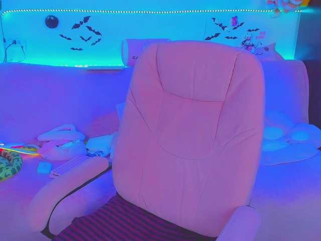LittleKitsune live cam on BongaCams