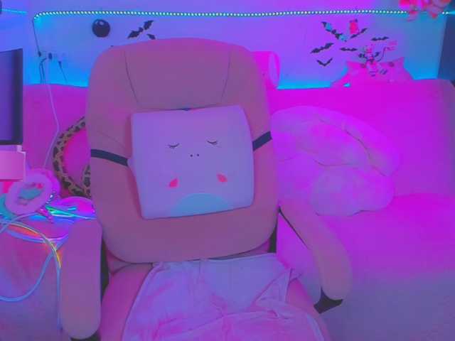 LittleKitsune live cam on BongaCams