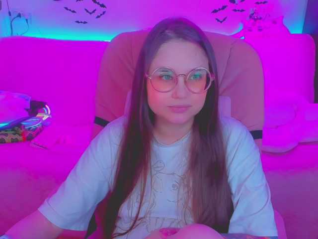LittleKitsune live cam on BongaCams