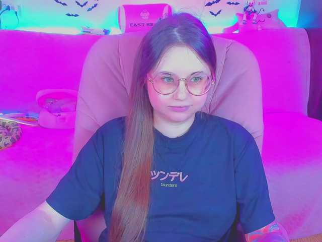 LittleKitsune live webcam show
