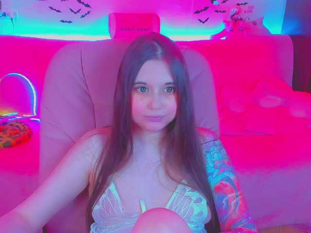 LittleKitsune live cam on BongaCams