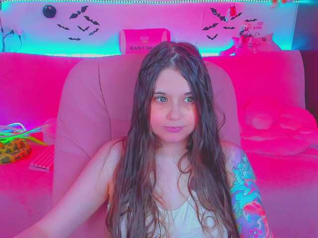 LittleKitsune live cam on BongaCams
