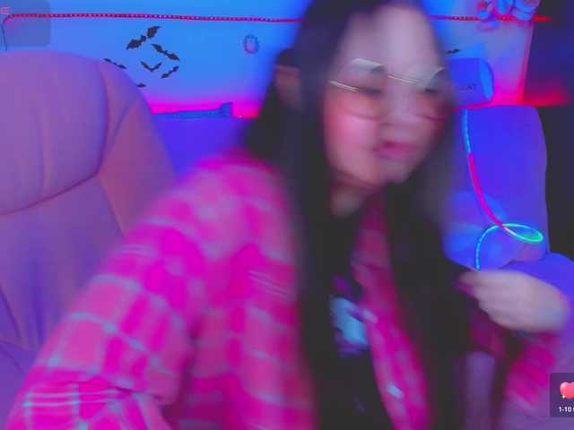 LittleKitsune's BongaCams show and profile