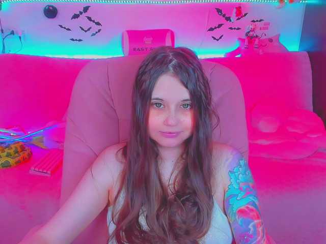 LittleKitsune live cam on BongaCams