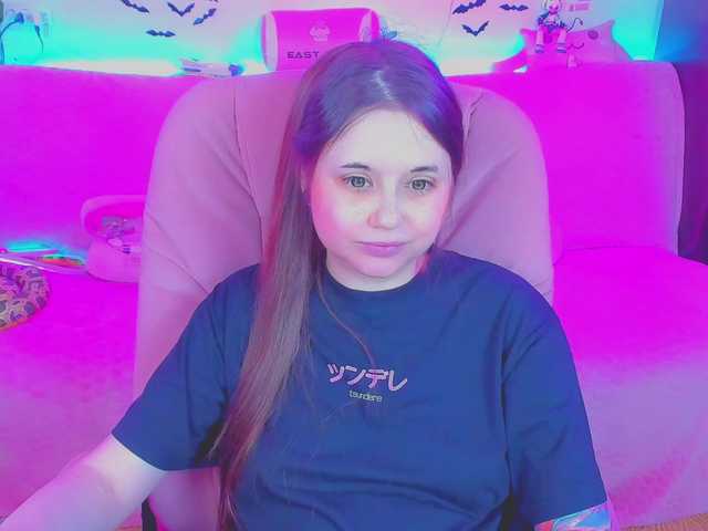 LittleKitsune live webcam show