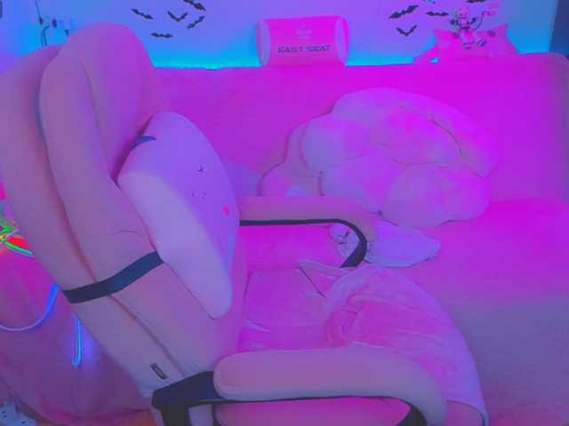 LittleKitsune live cam on BongaCams