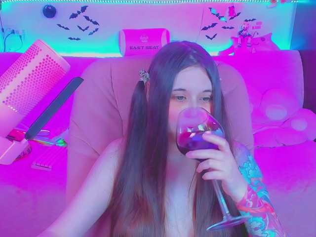 LittleKitsune live cam on BongaCams