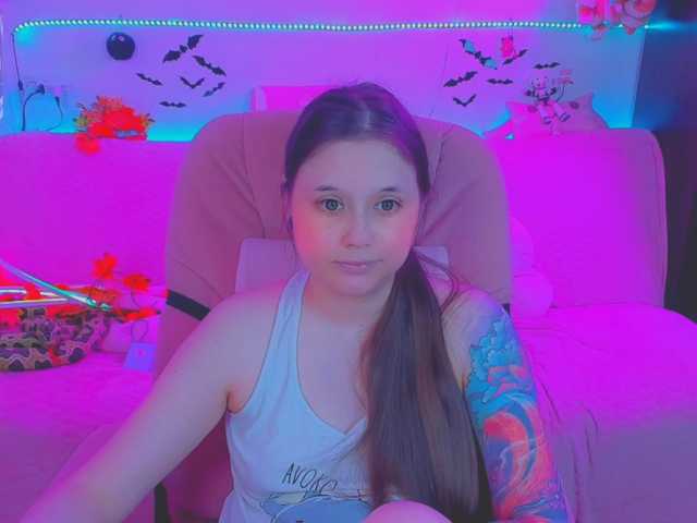 LittleKitsune live cam on BongaCams